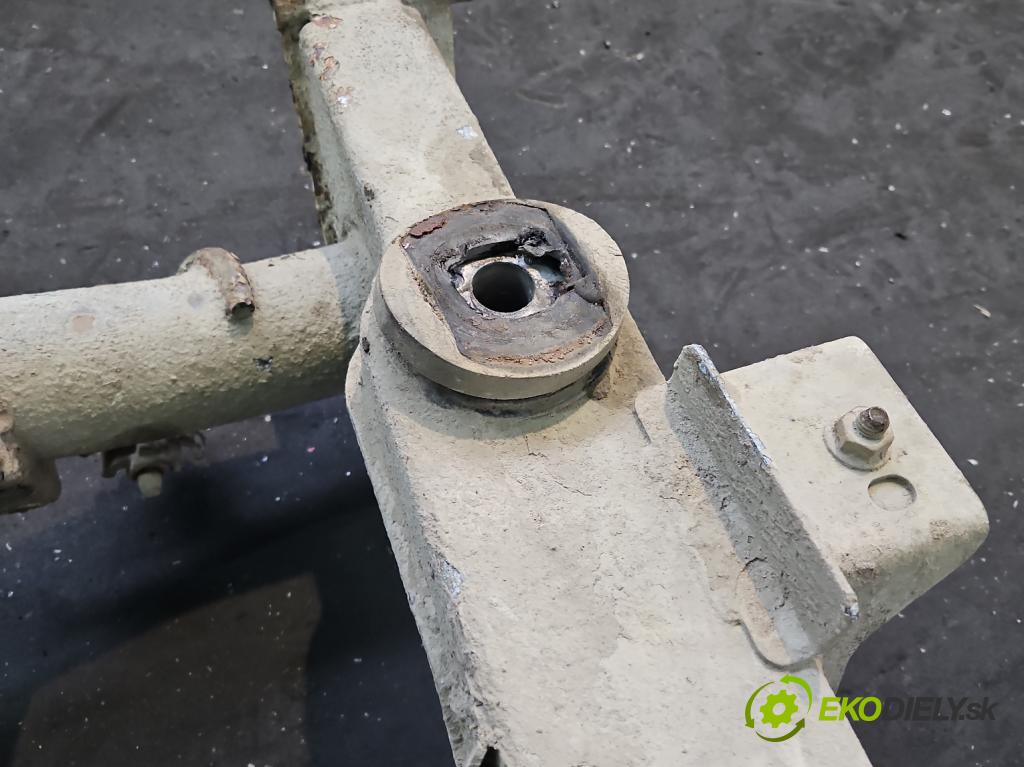 Renault Kangoo I 1998-2008 1.9 dci 80 hp manual 59 kW 1870 cm3 5- zadní výztuha  (Zadní výztuha)