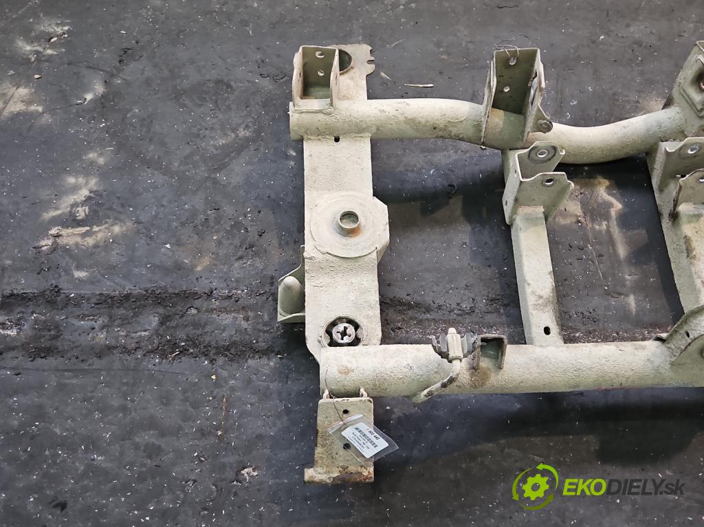 Renault Kangoo I 1998-2008 1.9 dci 80 hp manual 59 kW 1870 cm3 5- zadní výztuha  (Zadní výztuha)