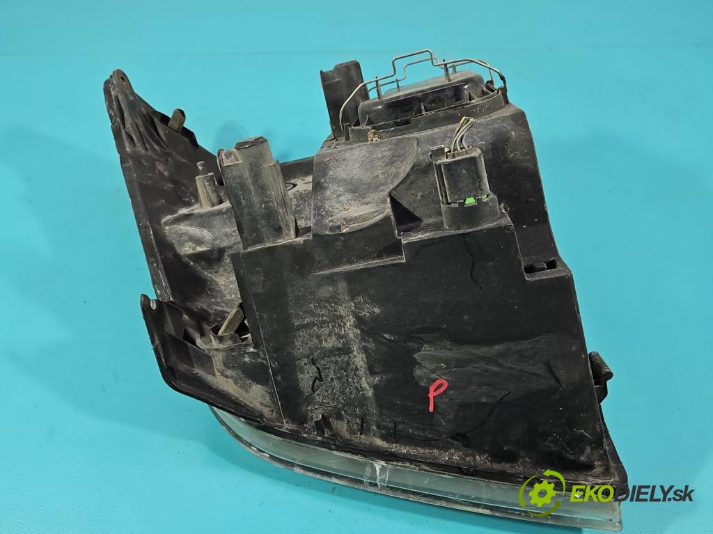 Ford Transit Mk7 2006-2013 2.2 tdci 110 HP manual 81 kW 2198 cm3 5- Reflektor: pravý  (Svetlo predné pravé)