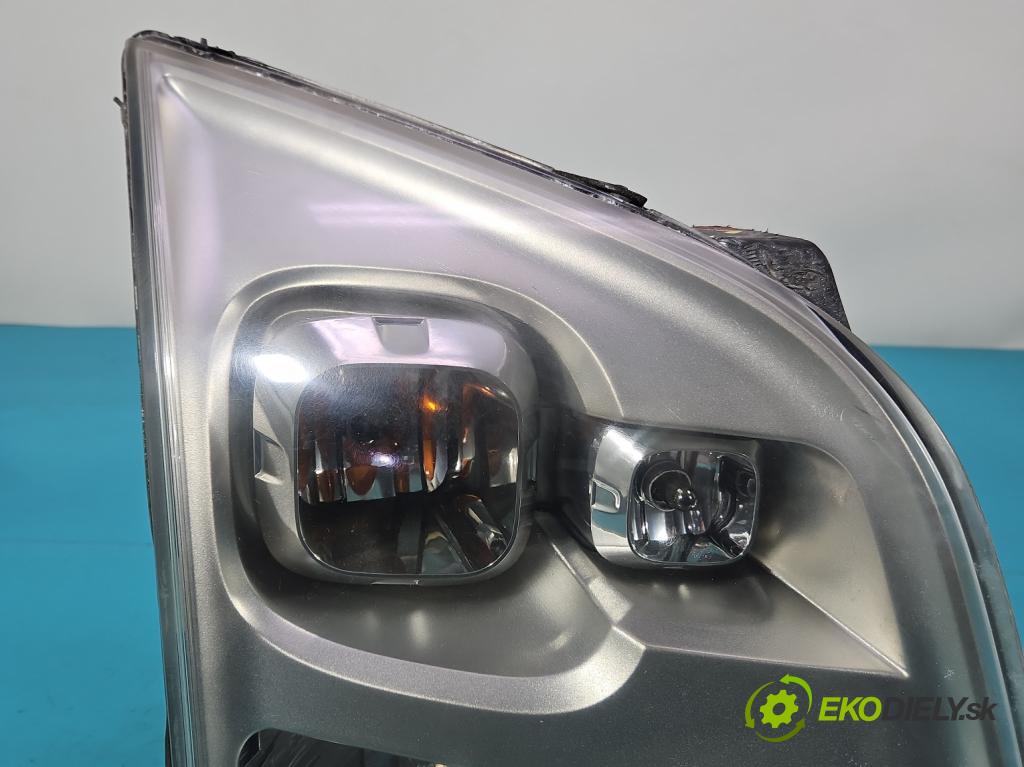 Ford Transit Mk7 2006-2013 2.2 tdci 110 HP manual 81 kW 2198 cm3 5- Reflektor: pravý  (Svetlo predné pravé)