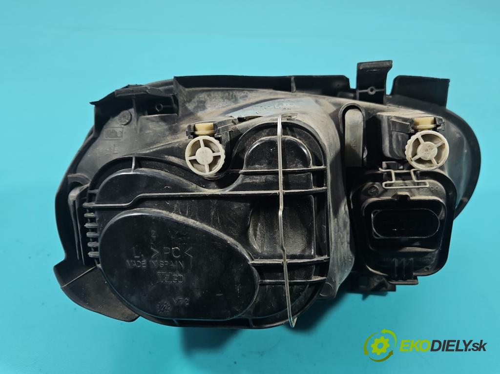 Vw Golf IV 1997-2003 1.4 16V 75 hp manual 55 kW 1390 cm3 5- světlo levý  (Klika dveří ostatní)