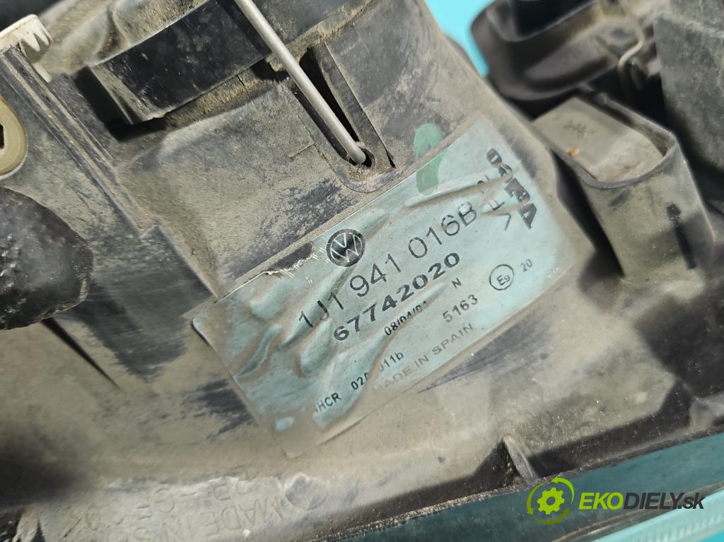 Vw Golf IV 1997-2003 1.4 16V 75 HP manual 55 kW 1390 cm3 5- Reflektor: pravý 1J1941016B (Svetlo predné pravé)