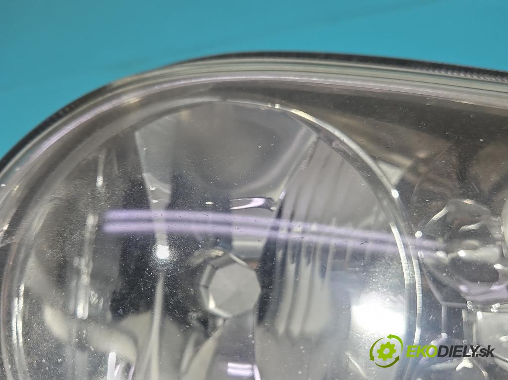 Vw Golf IV 1997-2003 1.4 16V 75 HP manual 55 kW 1390 cm3 5- Reflektor: pravý 1J1941016B (Svetlo predné pravé)