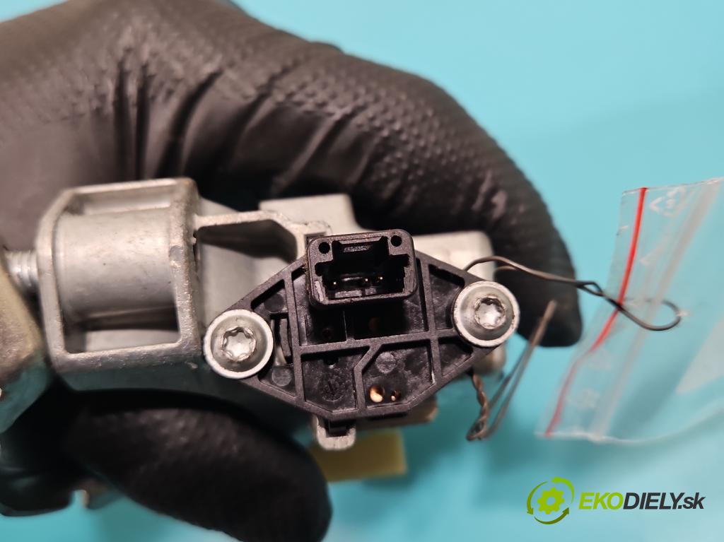 Nissan Qashqai II J11 2013-2021 1.6 dci 131 HP manual 96 kW 1598 cm3 5- Spínačka G4009B051 (Spínacia skrinka)