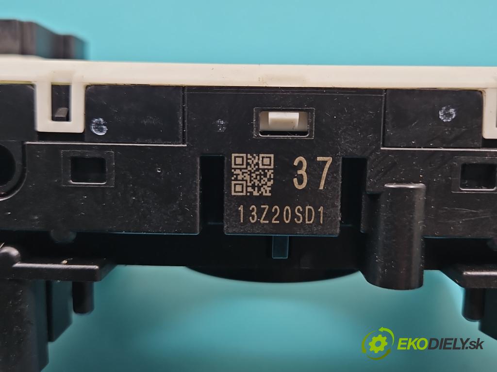 Nissan Qashqai II J11 2013-2021 1.6 dci 131 HP manual 96 kW 1598 cm3 5- prepínač komplex:  (Prepínacie páčky pod volantom)