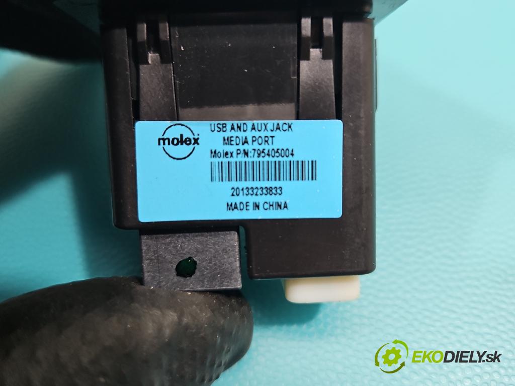 Nissan Qashqai II J11 2013-2021 1.6 dci 131 hp manual 96 kW 1598 cm3 5- zásuvka USB 20133233833