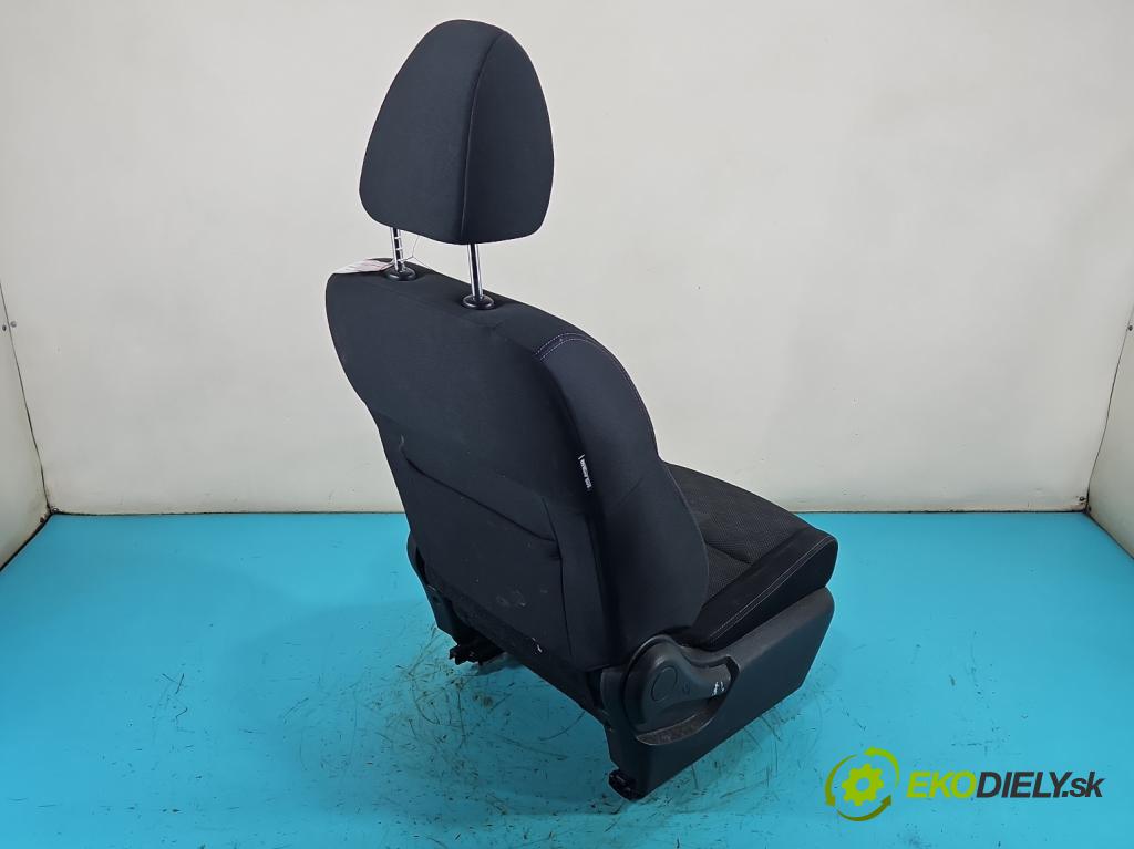 Nissan Qashqai II J11 2013-2021 1.6 dci 131 HP manual 96 kW 1598 cm3 5- Sedačka pravý  (Sedadlo)