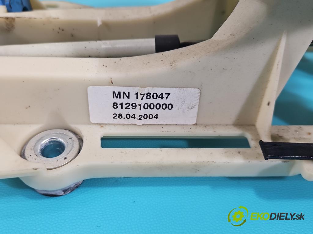 Mitsubishi Colt Z30 VI 2004-2012 1.3 16V 95 HP manual 70 kW 1332 cm3 5- Páka: Změny: stupeň,rýchlosť MN178047 (Rýchlostná páka (kulisa))