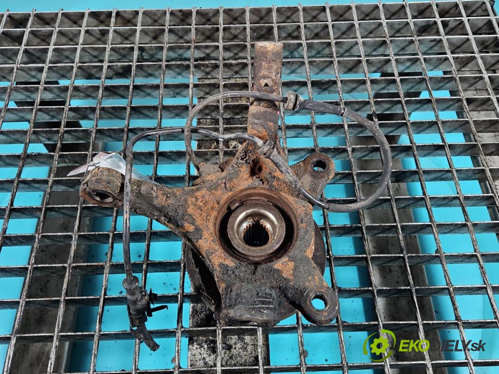 Mitsubishi Colt Z30 VI 2004-2012 1.3 16V 95 HP manual 70 kW 1332 cm3 5- náboj ľavé  (Náboj kolesa)