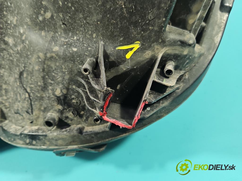 Mercedes E W212 2009-2016 2.2 CDI 136 HP automatic 100 kW 2143 cm3 5- Reflektor: pravý  (Svetlo predné pravé)