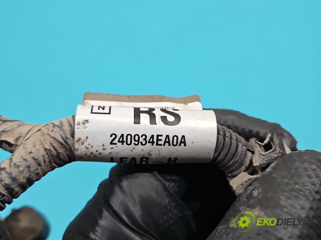 Nissan Qashqai II J11 2013-2021 1.6 dci 131 HP manual 96 kW 1598 cm3 5- snímač parkovaní: 240934EA0A