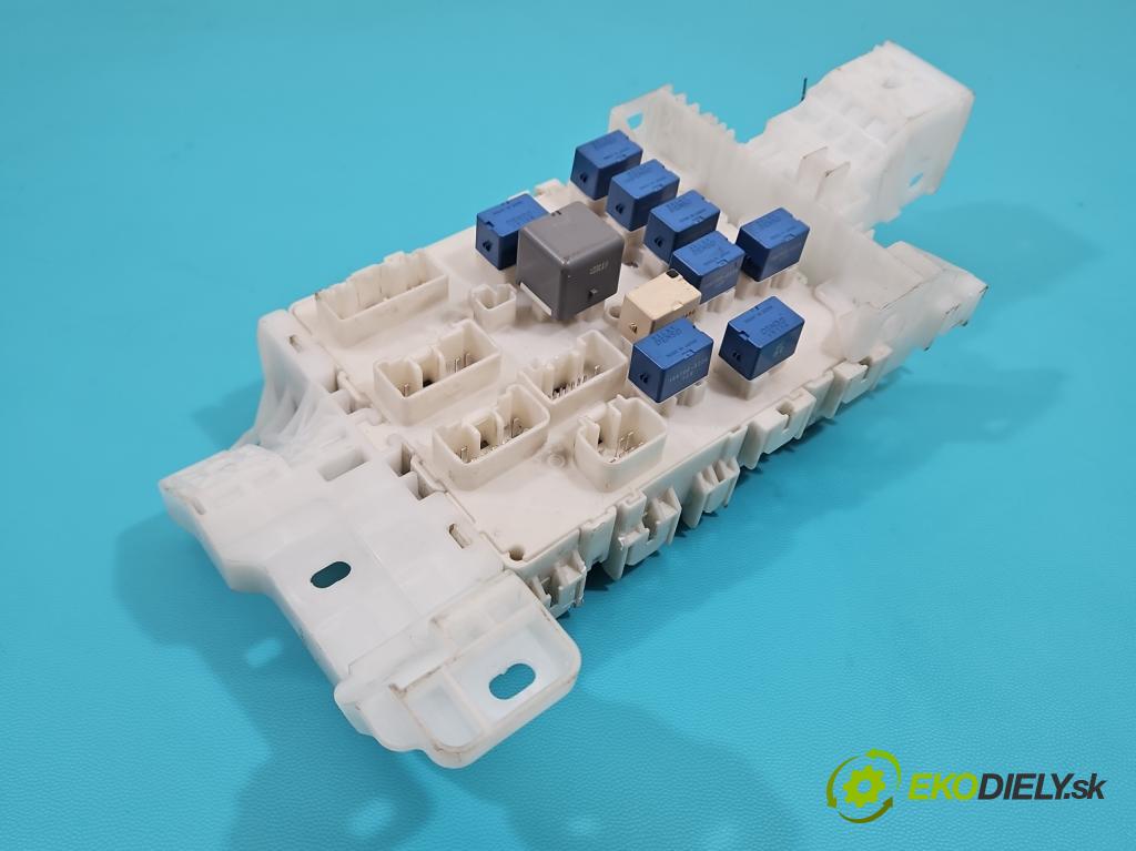 Suzuki SX4 S-Cross 2013-2021 1.6 16V 120 hp manual 88 kW 1586 cm3 5- skříňka pojistková AA10-2667 (Pojistková skříňka)