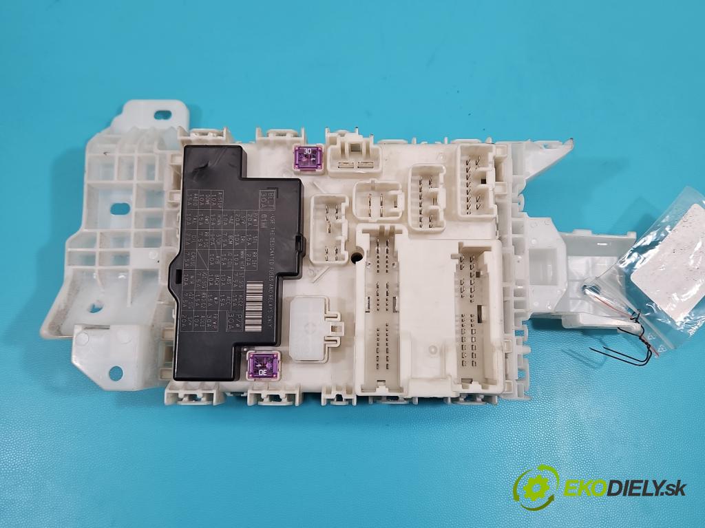 Suzuki SX4 S-Cross 2013-2021 1.6 16V 120 hp manual 88 kW 1586 cm3 5- skříňka pojistková AA10-2667 (Pojistková skříňka)