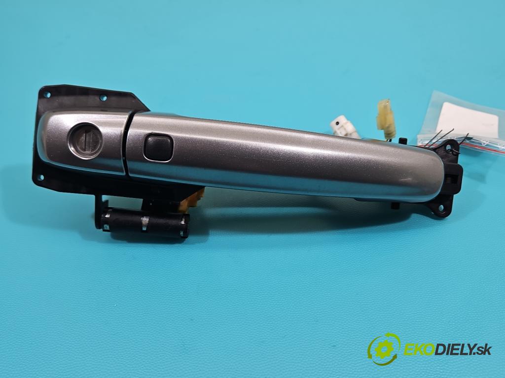 Suzuki SX4 S-Cross 2013-2021 1.6 16V 120 hp manual 88 kW 1586 cm3 5- klika přední levé  (Vnější přední levá klika dveří)