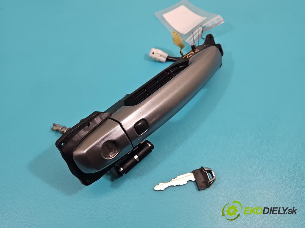 Suzuki SX4 S-Cross 2013-2021 1.6 16V 120 hp manual 88 kW 1586 cm3 5- klika přední levé  (Vnější přední levá klika dveří)