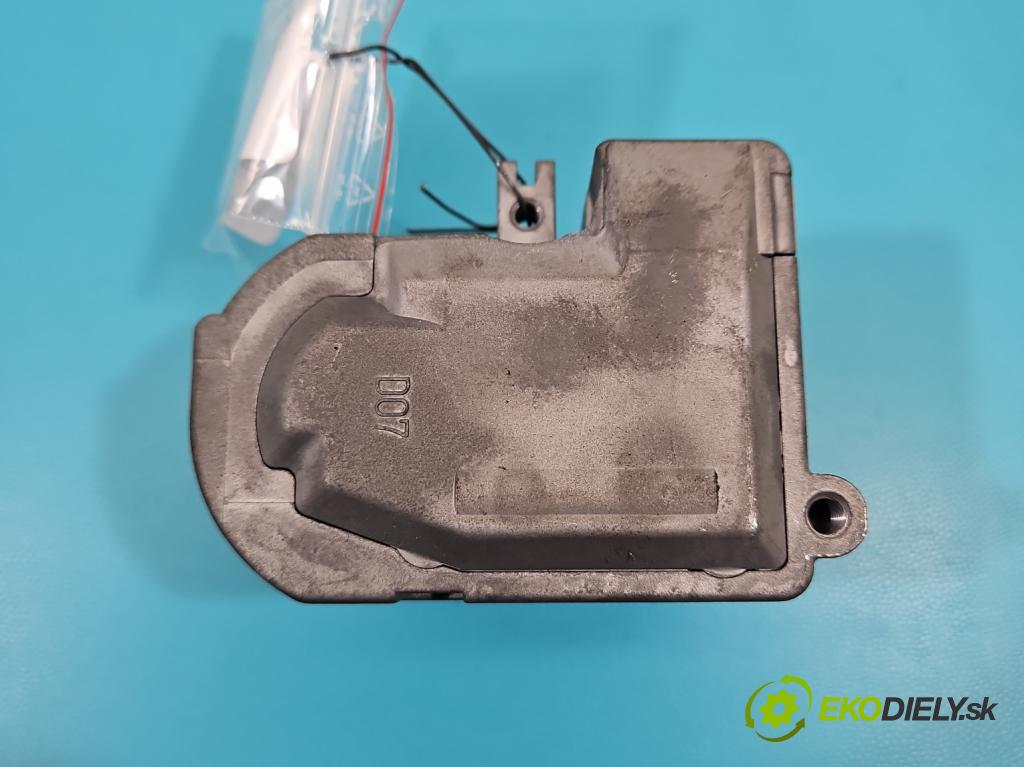 Suzuki SX4 S-Cross 2013-2021 1.6 16V 120 HP manual 88 kW 1586 cm3 5- Blokáda: řízení: SL-S27 (Riadenie ostatné)