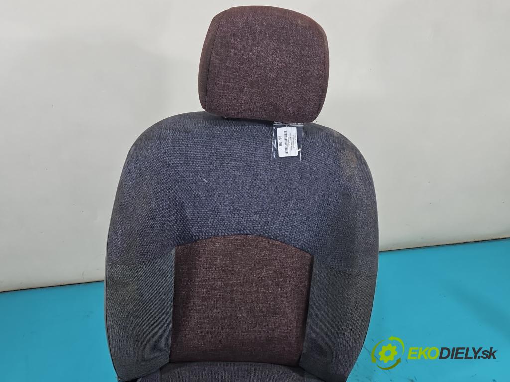 Renault Kangoo I 1998-2008 1.9 dci 80 HP manual 59 kW 1870 cm3 5- Sedačka pravý (Sedadlo)