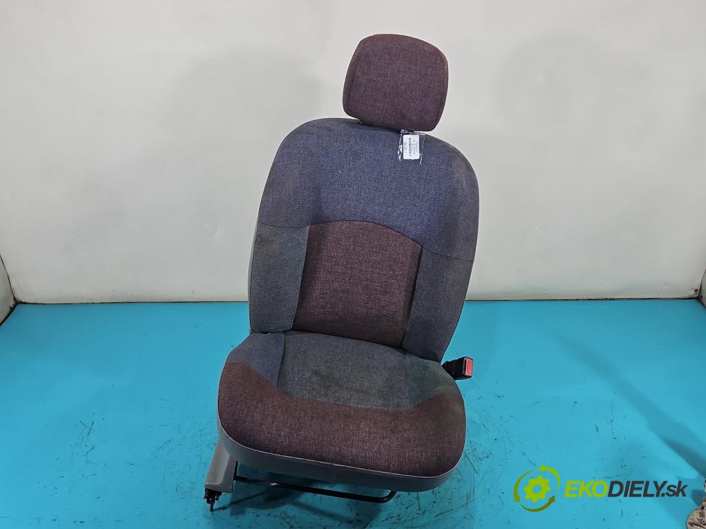 Renault Kangoo I 1998-2008 1.9 dci 80 HP manual 59 kW 1870 cm3 5- Sedačka pravý  (Sedadlo)