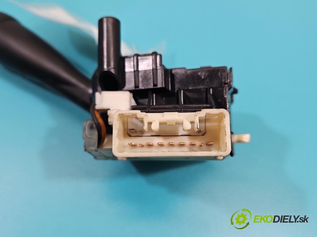 Suzuki Swift Mk6 2005-2010 1.3 16V 92 HP manual 67.5 kW 1328 cm3 5- prepínač smeroviek 173744 (Prepínacie páčky pod volantom)