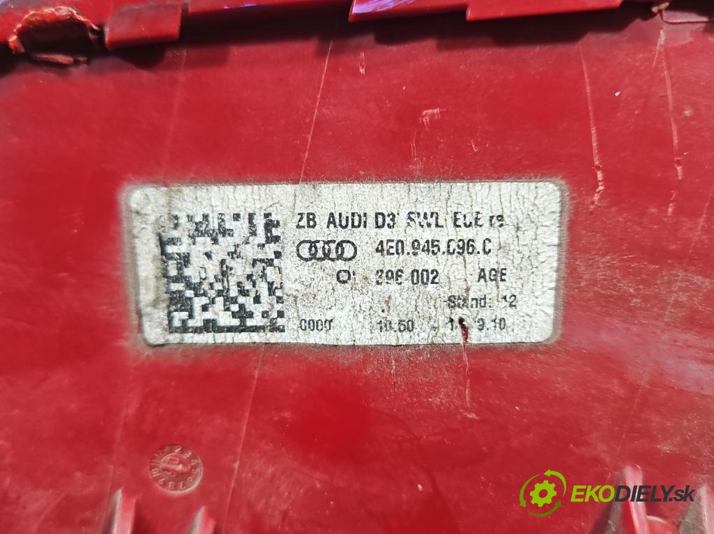 Audi A8 D3 2002-2009 3.0 tdi 232KM automatic 171 kW 2967 cm3 4- světlo zadní pravé 4E0945096C (Klika dveří ostatní)