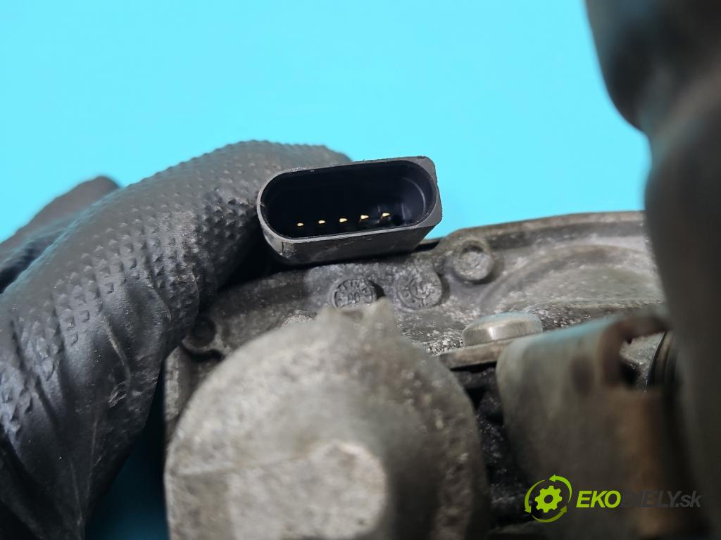 Skoda Superb III 2015-2024 2.0 tdi 190 HP automatic 140 kW 1968 cm3 5- klapka 3Q0253691J (Škrtiaca klapka)