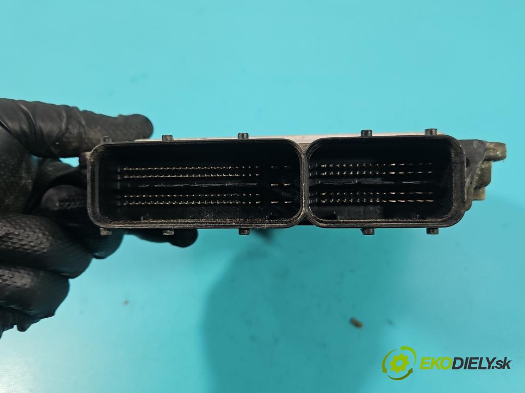 Vw Crafter 2006-2016 2.5 tdi 109 hp manual 80 kW 2461 cm3 4- řídící jednotka motoru 074906032AT