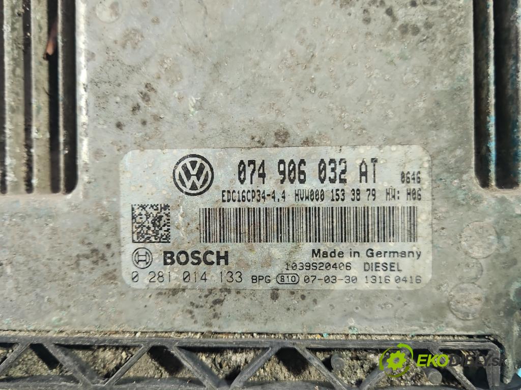 Vw Crafter 2006-2016 2.5 tdi 109 hp manual 80 kW 2461 cm3 4- řídící jednotka motoru 074906032AT