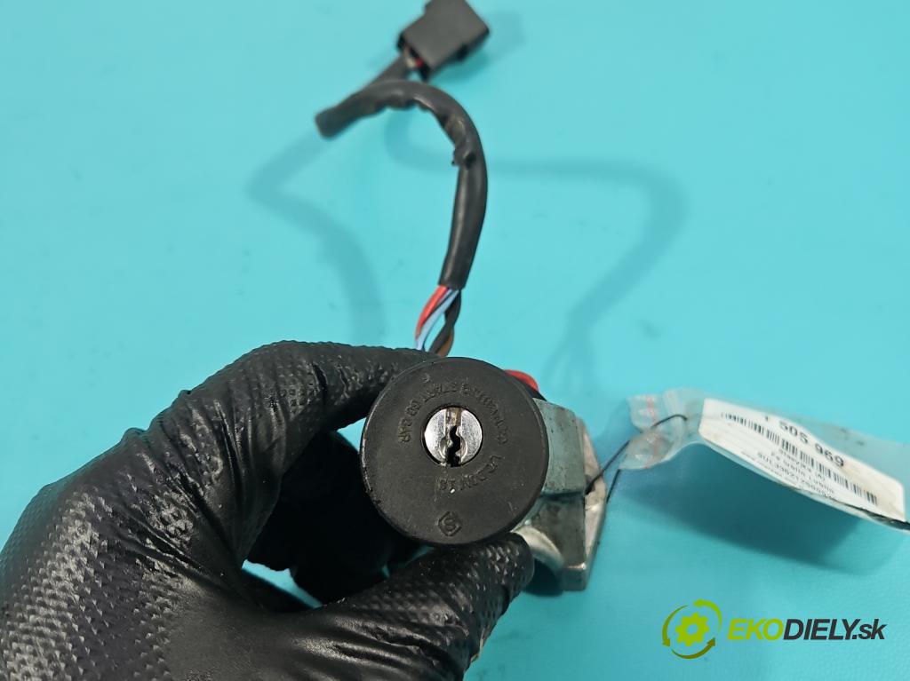 Fs lublin Lublin 2.4d 71 HP manual 52 kW 2417 cm3 5- Spínačka (Spínacia skrinka)