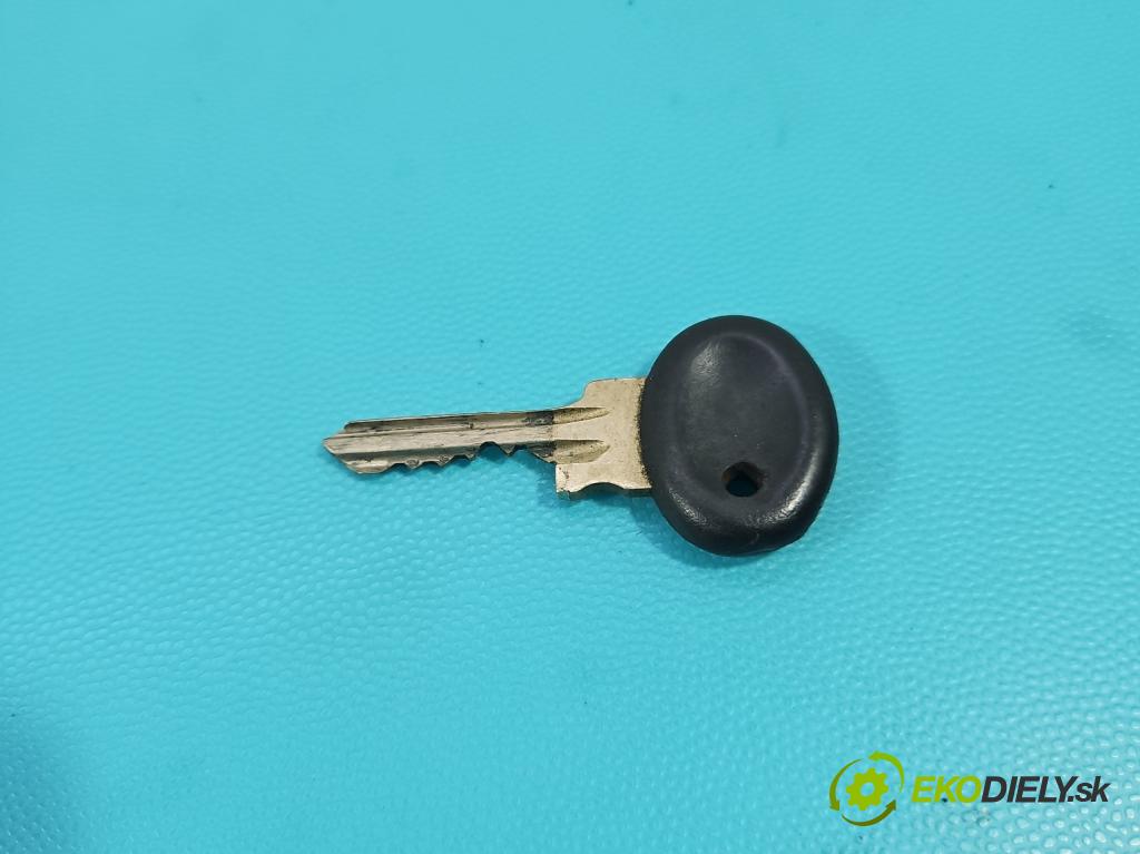 Fs lublin Lublin 2.4d 71 HP manual 52 kW 2417 cm3 5- Spínačka (Spínacia skrinka)