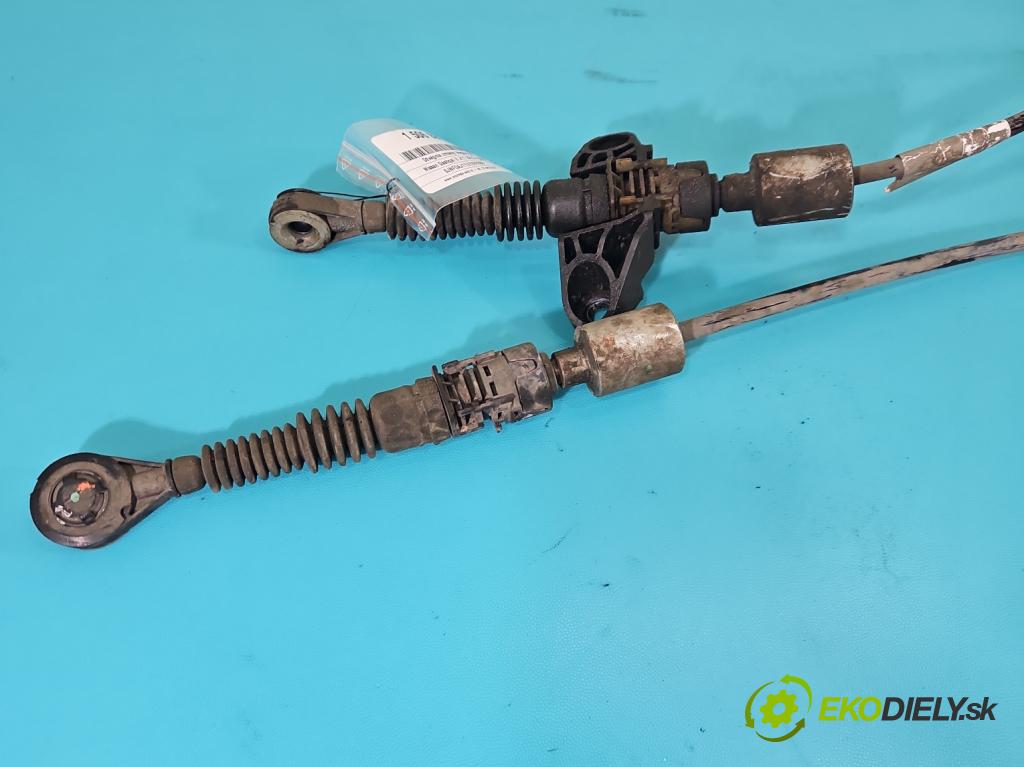 Nissan Qashqai II J11 2013-2021 1.6 dci 131 HP manual 96 kW 1598 cm3 5- Páka: Změny: stupeň,rýchlosť 341018015R (Rýchlostná páka (kulisa))