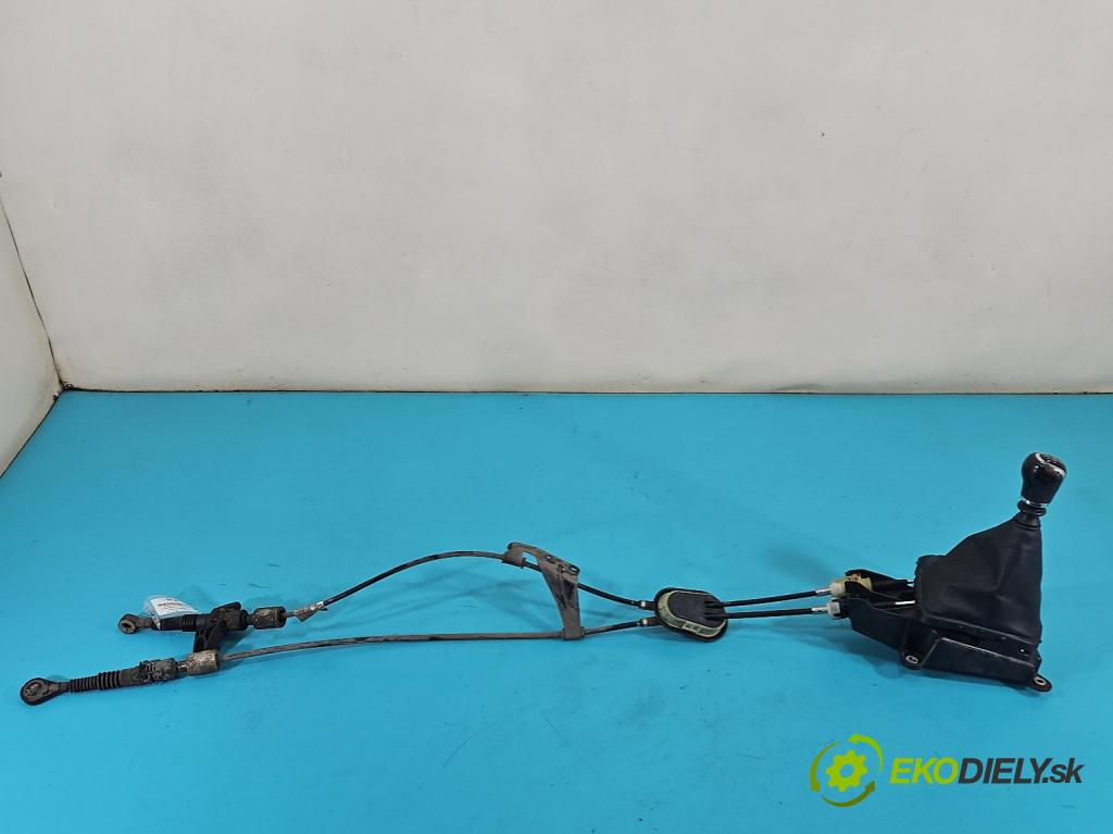 Nissan Qashqai II J11 2013-2021 1.6 dci 131 HP manual 96 kW 1598 cm3 5- Páka: Změny: stupeň,rýchlosť 341018015R (Rýchlostná páka (kulisa))