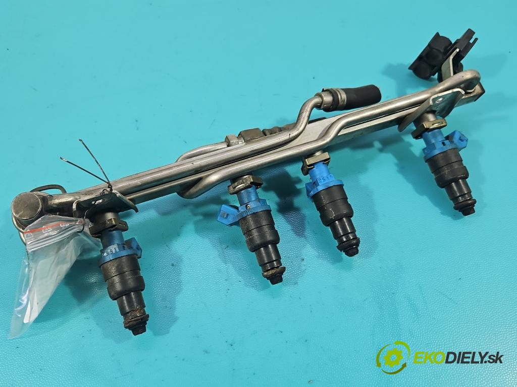 Vw Passat B5 1995-2005 1.6 8V 101 HP manual 74 kW 1595 cm3 4- vstrek 06B133551L (Vstrekovač paliva)