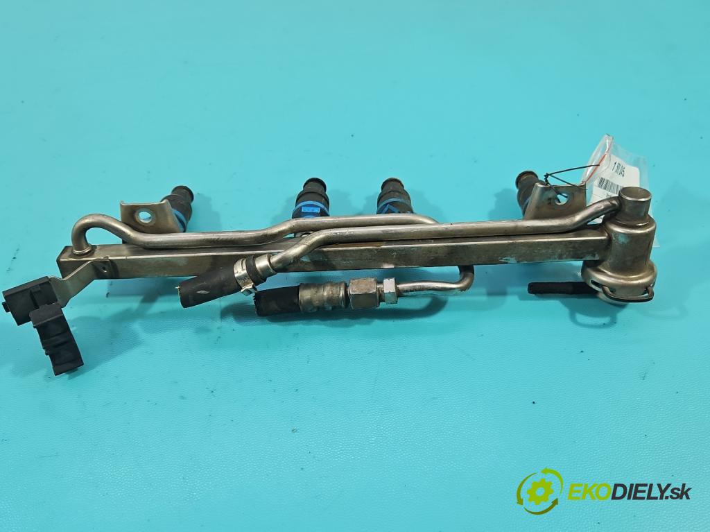 Vw Passat B5 1995-2005 1.6 8V 101 HP manual 74 kW 1595 cm3 4- vstrek 06B133551L (Vstrekovač paliva)