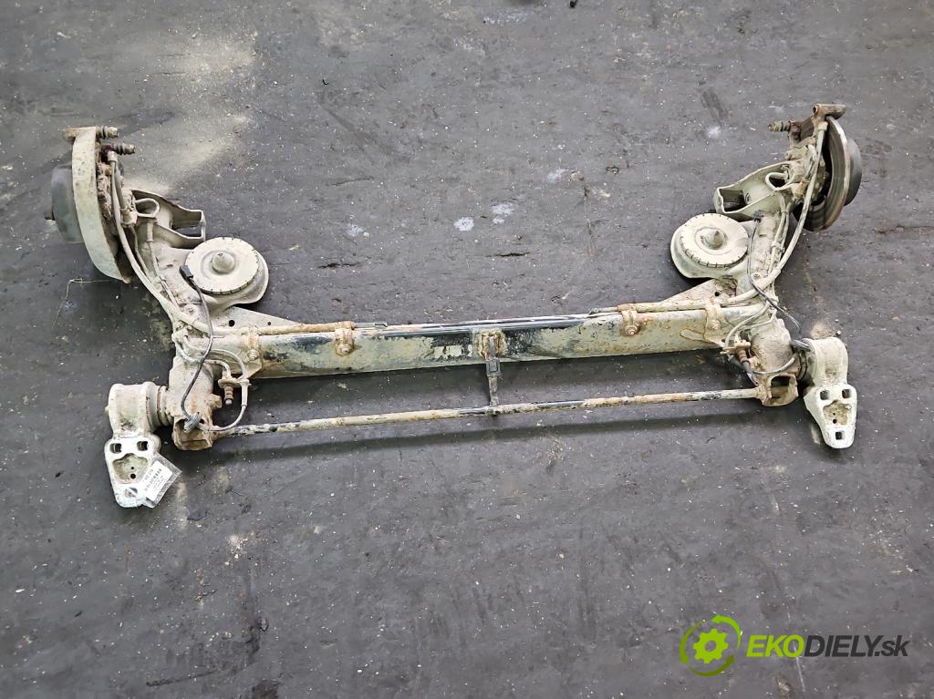 Vw Passat B5 1995-2005 1.6 8V 101 hp manual 74 kW 1595 cm3 4- zadní výztuha  (Zadní výztuha)