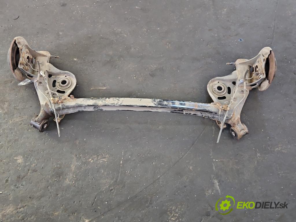 Suzuki SX4 S-Cross 2013-2021 1.6 16V 120 hp manual 88 kW 1586 cm3 5- zadní výztuha  (Zadní výztuha)