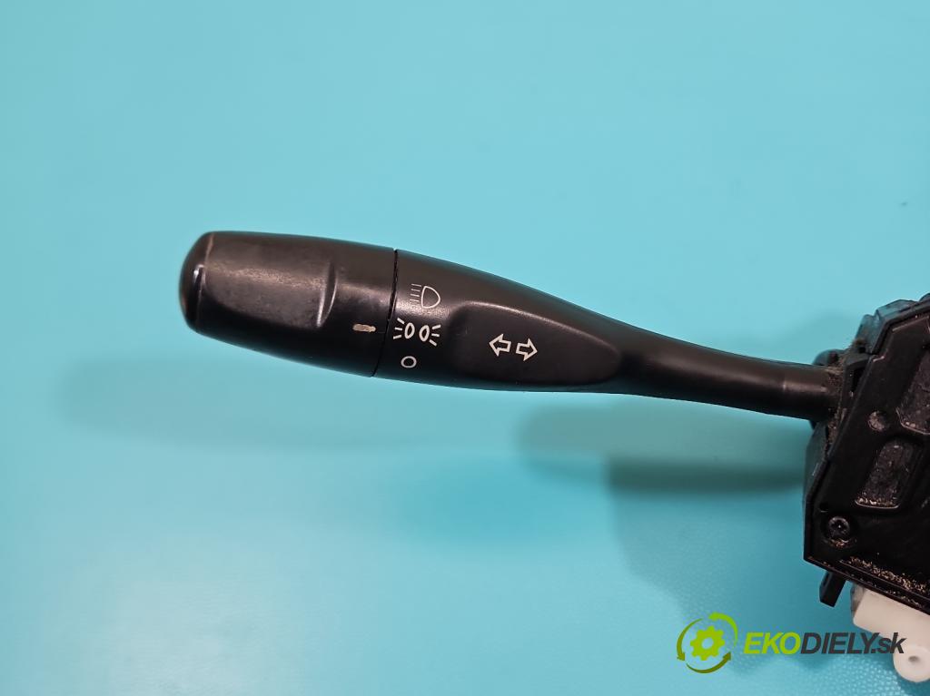 Mitsubishi Space star 1.9 dci 102 HP manual 75 kW 1870 cm3 5- prepínač komplex: MR368929 (Prepínacie páčky pod volantom)