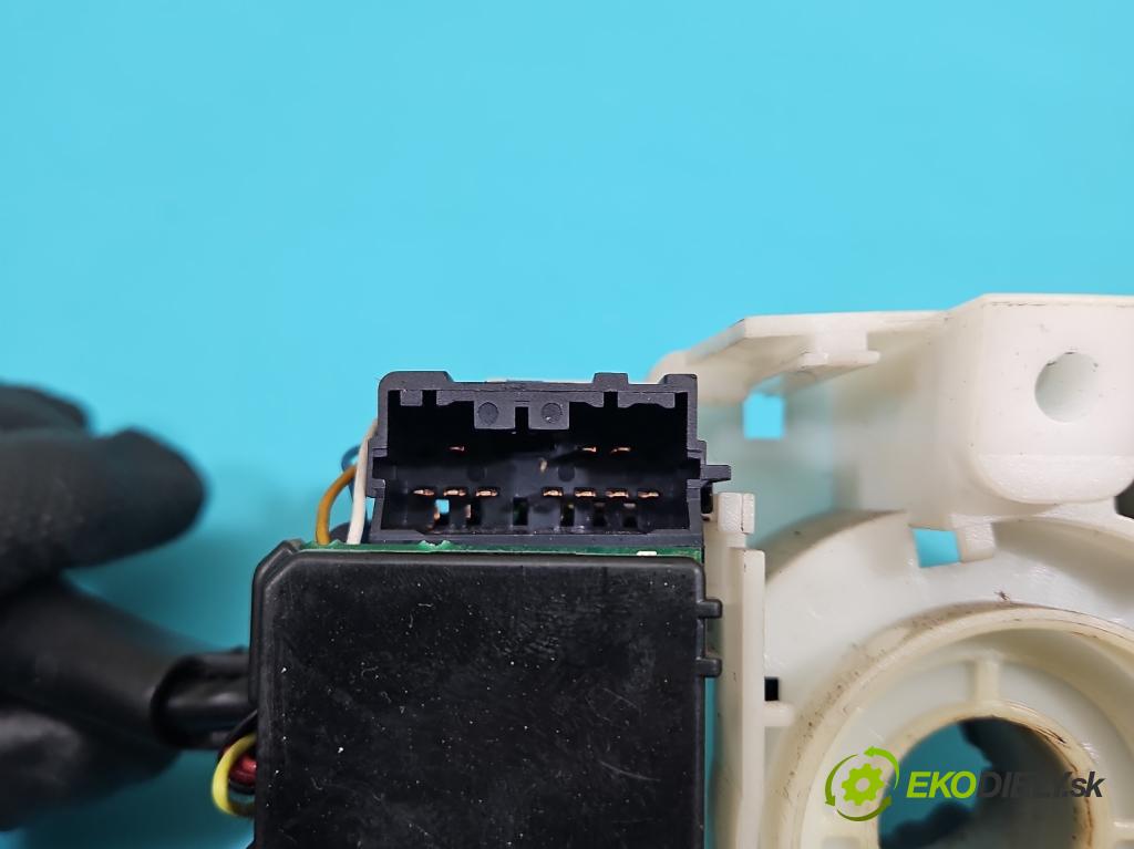 Mitsubishi Space star 1.9 dci 102 HP manual 75 kW 1870 cm3 5- prepínač komplex: MR368929 (Prepínacie páčky pod volantom)