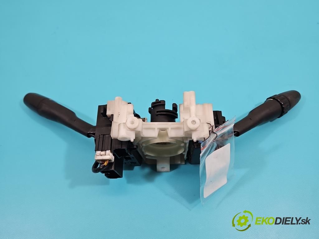 Mitsubishi Space star 1.9 dci 102 HP manual 75 kW 1870 cm3 5- prepínač komplex: MR368929 (Prepínacie páčky pod volantom)