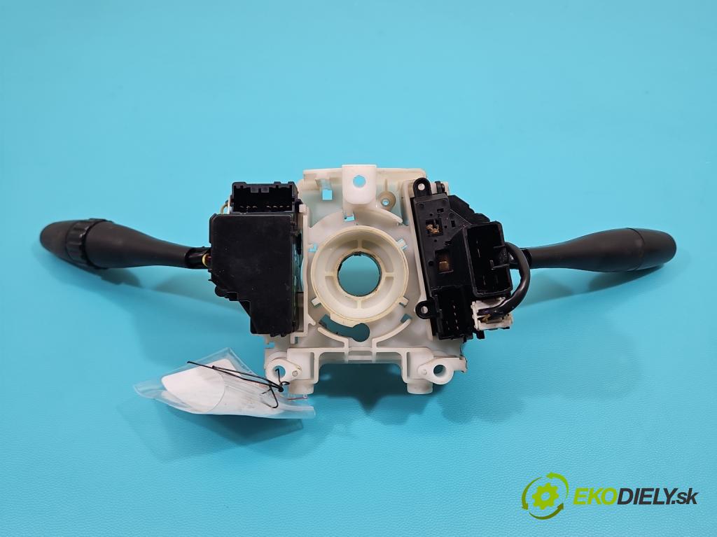 Mitsubishi Space star 1.9 dci 102 HP manual 75 kW 1870 cm3 5- prepínač komplex: MR368929 (Prepínacie páčky pod volantom)