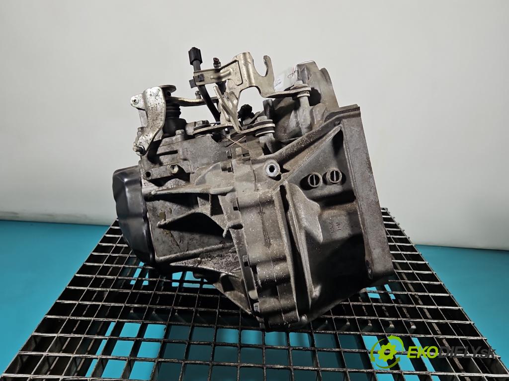 Suzuki SX4 S-Cross 2013-2021 1.6 16V 120 hp manual 88 kW 1586 cm3 5- převodovka stupňová manual ZMD