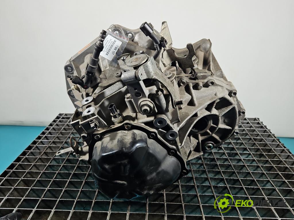 Suzuki SX4 S-Cross 2013-2021 1.6 16V 120 hp manual 88 kW 1586 cm3 5- převodovka stupňová manual ZMD