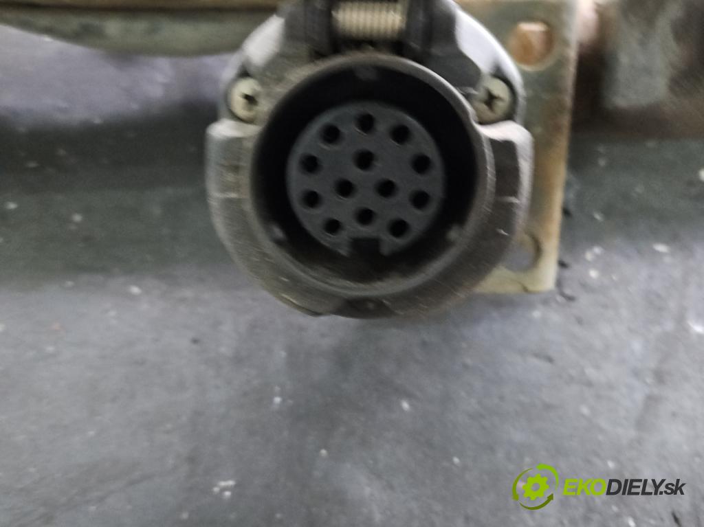 Nissan Qashqai II J11 2013-2021 1.6 dci 131 hp manual 96 kW 1598 cm3 5- oko tažné  (Tažné zařízení)