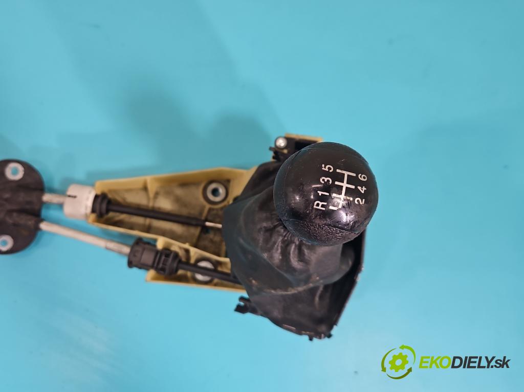 Ford Focus Mk2 2004-2011 2.0 tdci 136 HP manual 100 kW 1997 cm3 5- Páka: Změny: stupeň,rýchlosť  (Rýchlostná páka (kulisa))