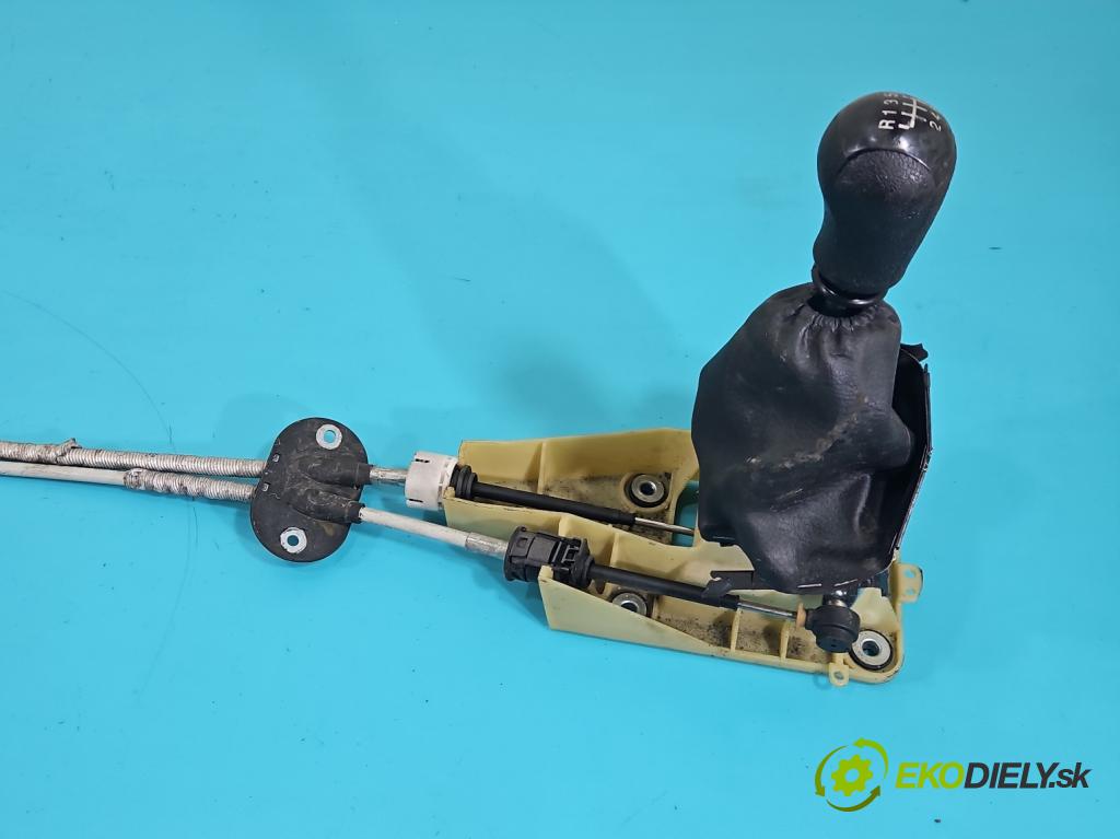 Ford Focus Mk2 2004-2011 2.0 tdci 136 HP manual 100 kW 1997 cm3 5- Páka: Změny: stupeň,rýchlosť  (Rýchlostná páka (kulisa))