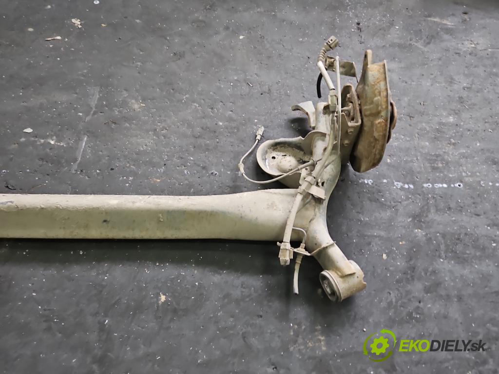 Nissan Qashqai II J11 2013-2021 1.6 dci 131 hp manual 96 kW 1598 cm3 5- zadní výztuha  (Zadní výztuha)