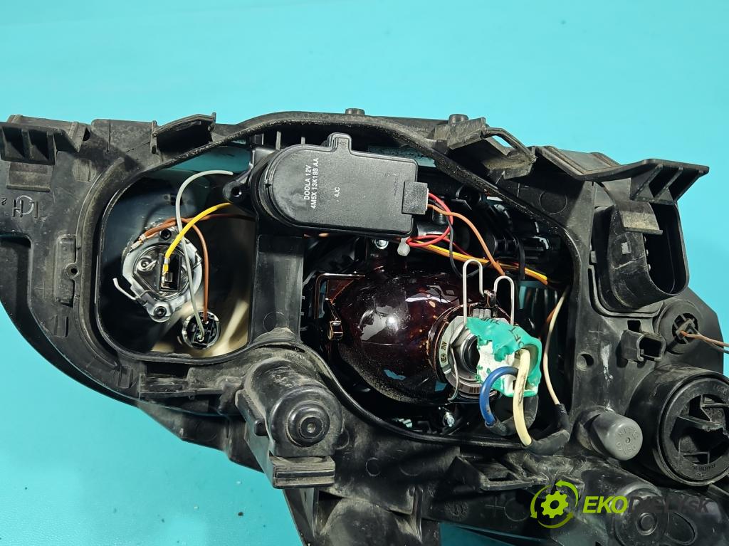Ford Focus Mk2 2004-2011 2.0 tdci 136 HP manual 100 kW 1997 cm3 5- Reflektor: ľavý  (Kľučka dverí ostatné)