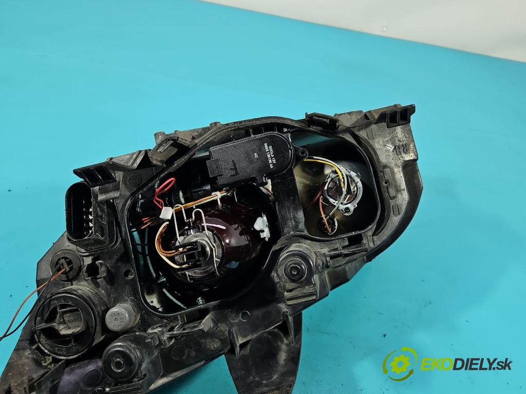 Ford Focus Mk2 2004-2011 2.0 tdci 136 HP manual 100 kW 1997 cm3 5- Reflektor: pravý 4M51-13W029-GB (Svetlo predné pravé)