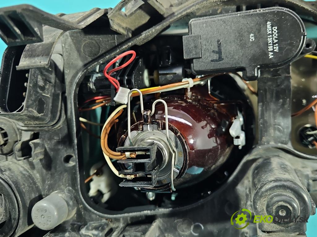 Ford Focus Mk2 2004-2011 2.0 tdci 136 HP manual 100 kW 1997 cm3 5- Reflektor: pravý 4M51-13W029-GB (Svetlo predné pravé)