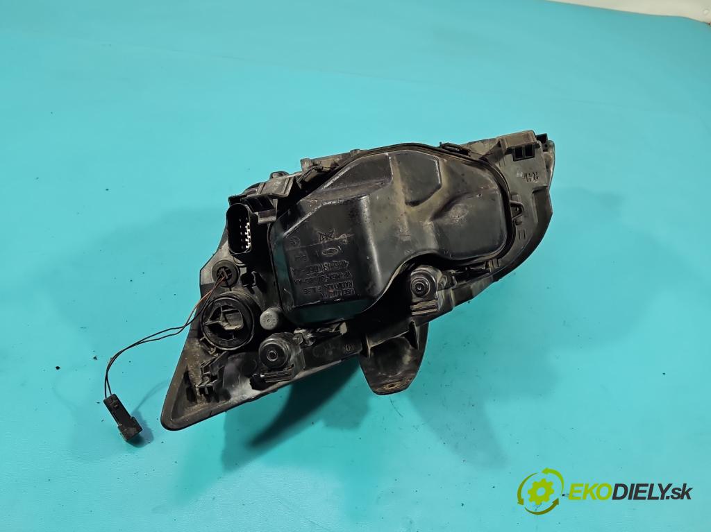 Ford Focus Mk2 2004-2011 2.0 tdci 136 HP manual 100 kW 1997 cm3 5- Reflektor: pravý 4M51-13W029-GB (Svetlo predné pravé)