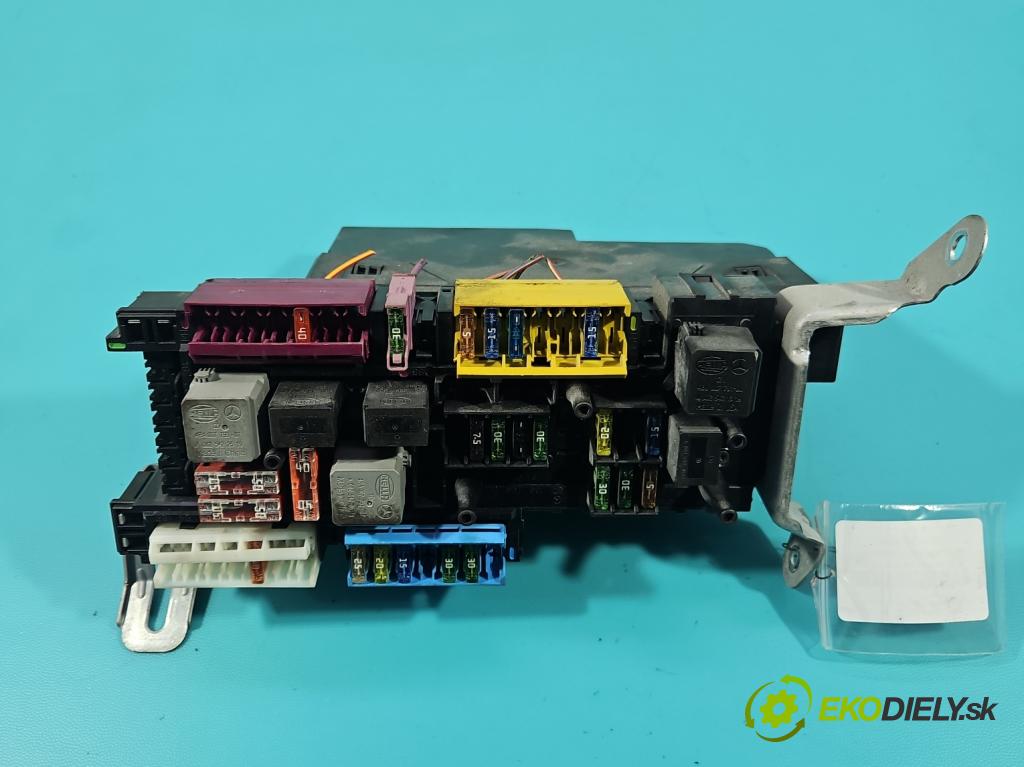 Mercedes E W212 2009-2016 2,2.0 CDI 136hp automatic 100 kW 2143 cm3 5- skříňka pojistková 2129000204 (Pojistková skříňka)